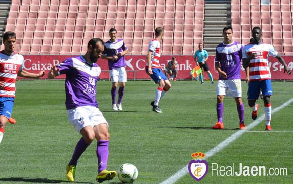 El Real Jaén no culmina la remontada en Granada y cae derrotado