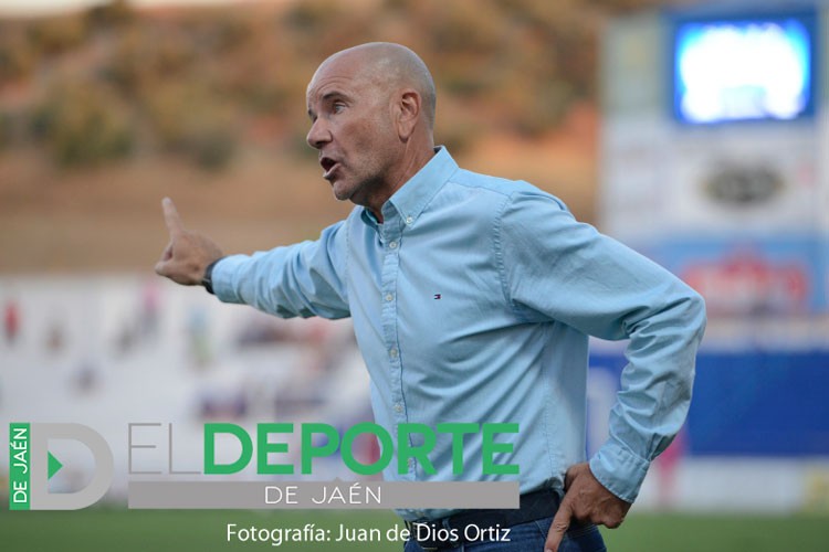 El Linares Deportivo cesa a Miguel Rivera; Lasarte es el nuevo técnico