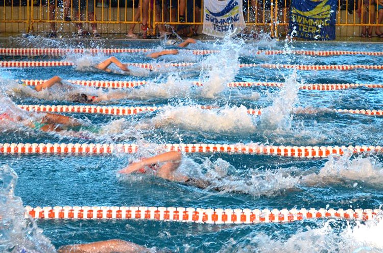 Más de 400 nadadores se dieron cita en el Trofeo Jaén 99