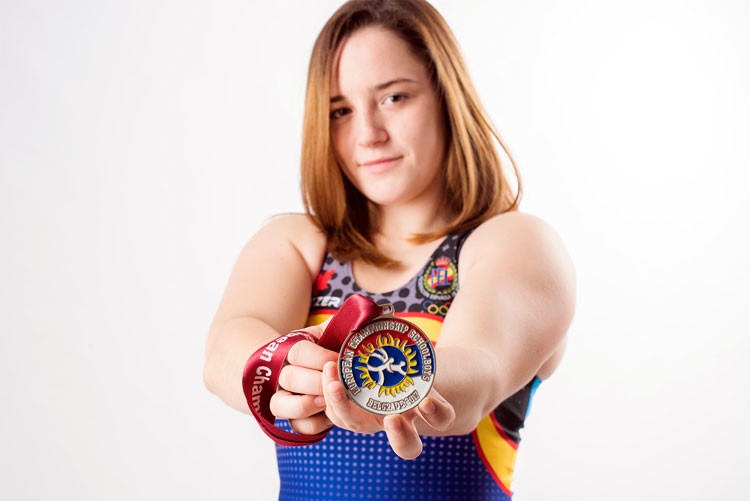 Andrea Molina, subcampeona de Europa Escolar en lucha olímpica femenina
