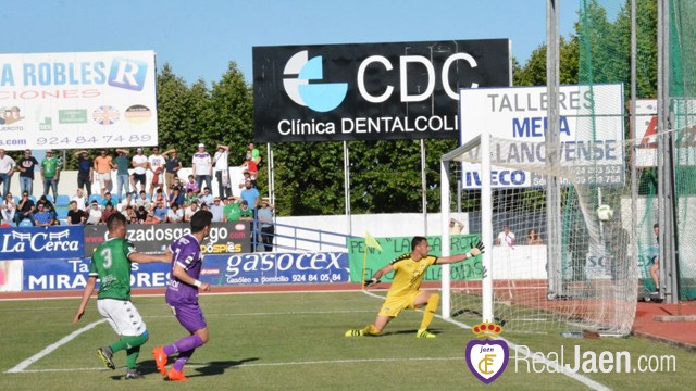 El Real Jaén cae por la mínima ante el Villanovense