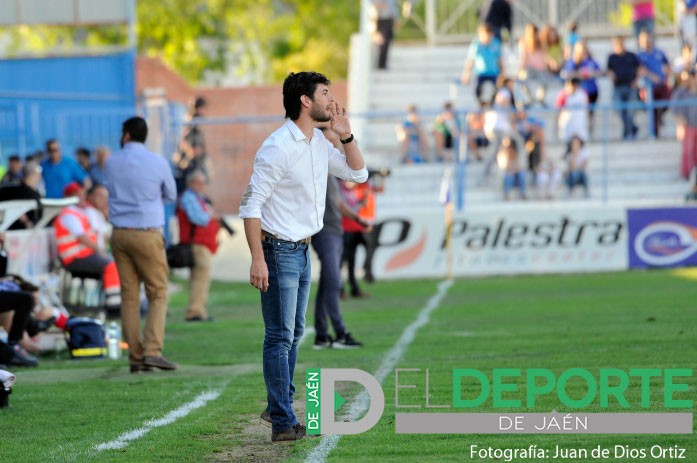 Ferrando renueva con el Linares y asume la Dirección Deportiva