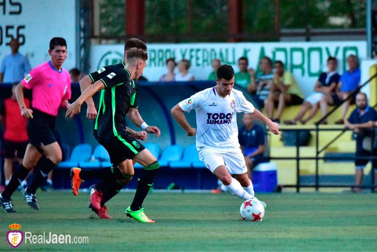 El Real Jaén sufre ante el Granada B una derrota por la mínima