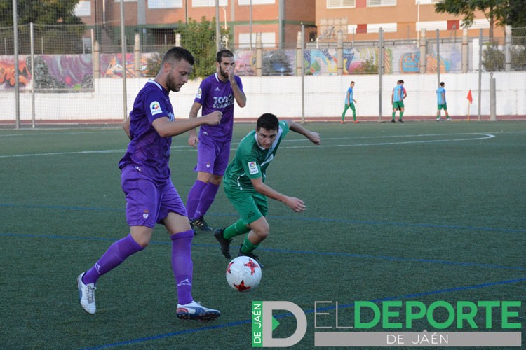 El Real Jaén tropieza en su primer duelo liguero ante el Atarfe