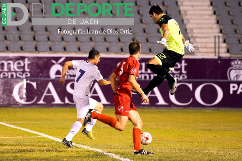 El Real Jaén vence en el intercambio de golpes con el Maracena