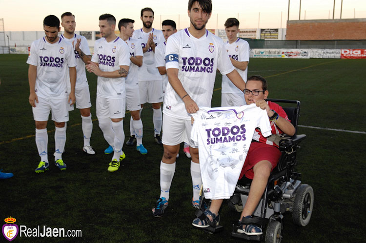 El Real Jaén se lleva el triangular de Porcuna por una buena causa