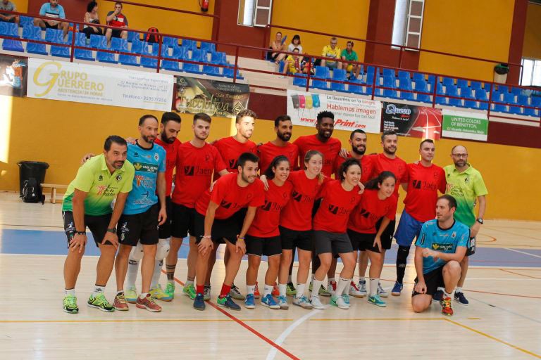 Jaén muestra su mejor fútbol sala en el triangular de Martos
