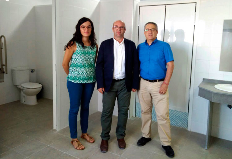 Renovados los vestuarios del pabellón del polideportivo Matías Prats