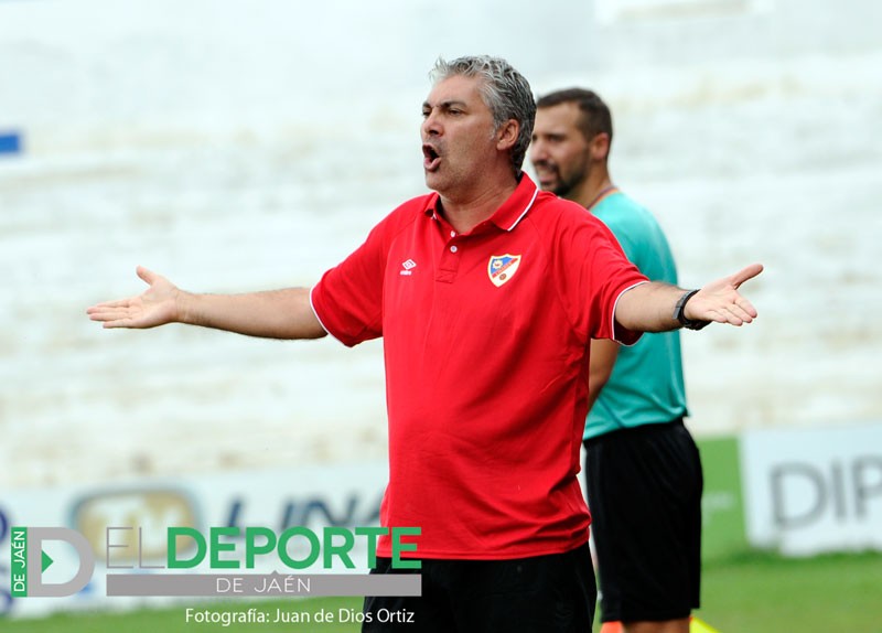Joseba Aguado es cesado como entrenador del Linares Deportivo