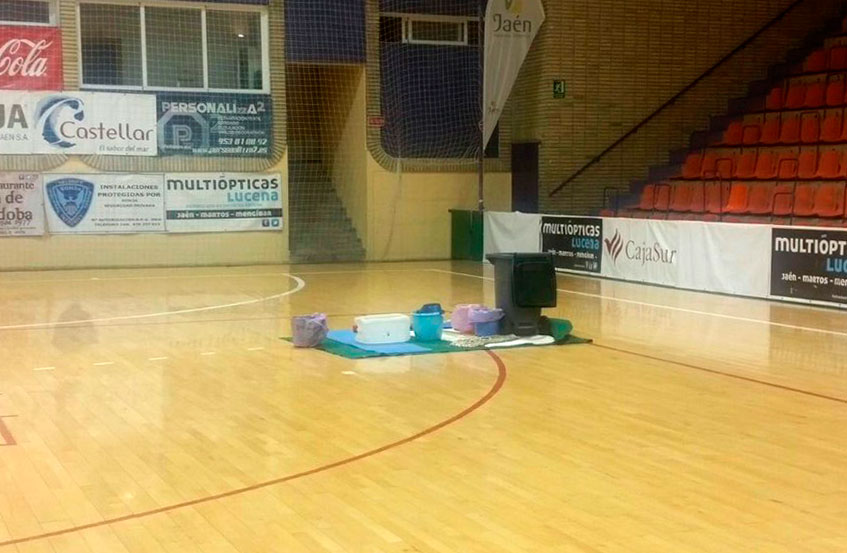La lluvia vuelve a calar en el parqué de La Salobreja