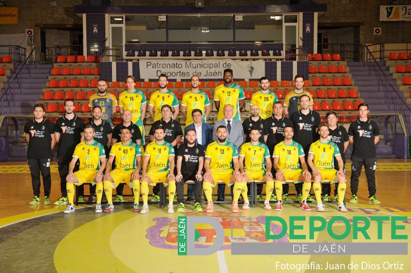 El Jaén Paraíso Interior FS realiza su foto oficial de la temporada 2017-18