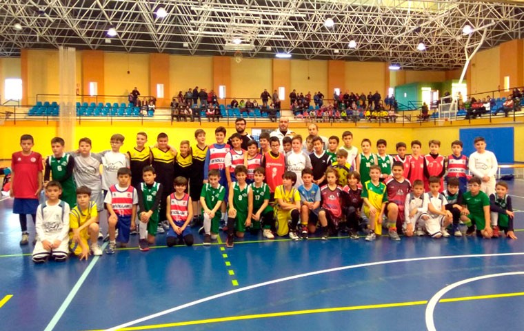 Más de ochenta jóvenes se presentaron a la primera concentración de selecciones provinciales preminibasket