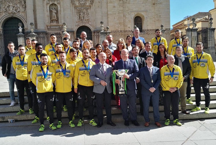 El alcalde de Jaén recibe a los campeones de la Copa de España