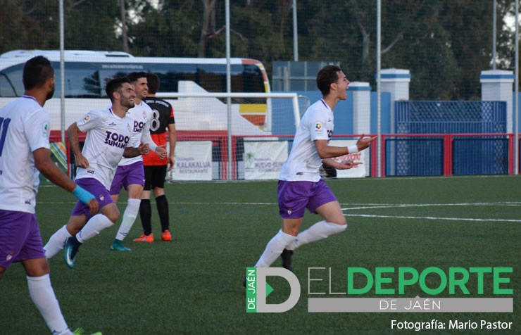 El Real Jaén vence a la UD San Pedro y se acerca al objetivo del playoff