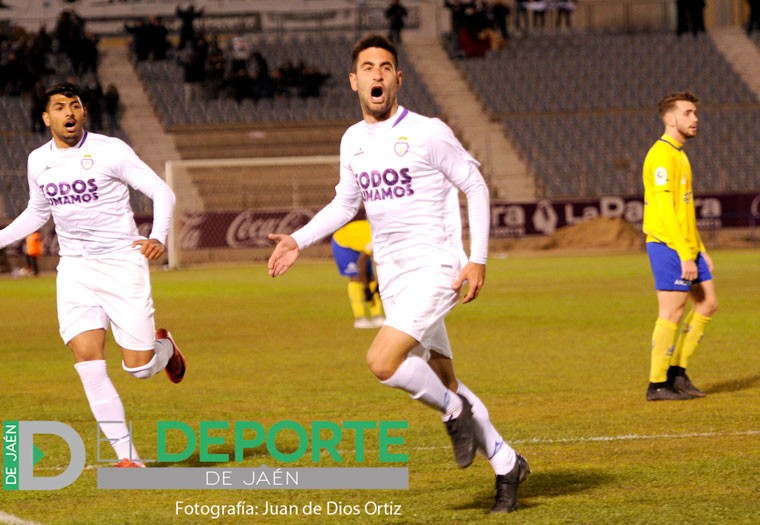 Mario Martos continuará en el Real Jaén