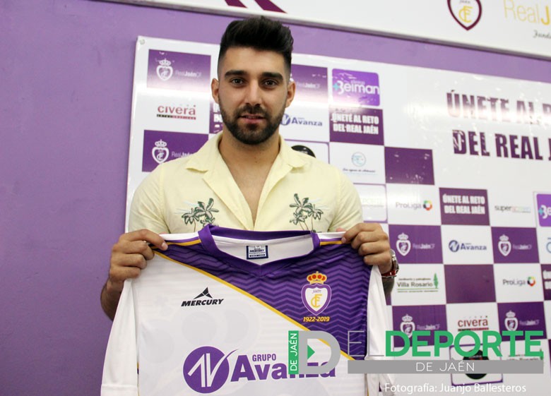 Fran Hernández, primera renovación del Real Jaén