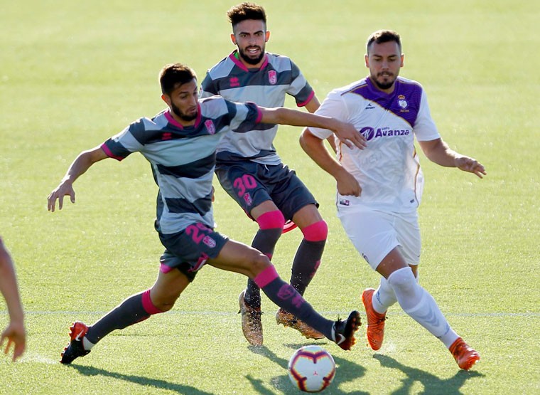 El Real Jaén cae en el amistoso-entrenamiento de Granada