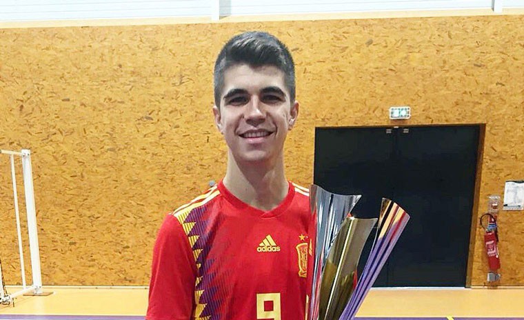Antonio Pérez conquista el Torneo Internacional de Montaigu con la Selección sub’19