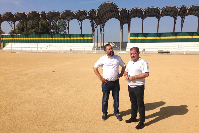 Diputación invertirá 245.000 euros para instalar césped artificial en el campo de fútbol de Baños de la Encina