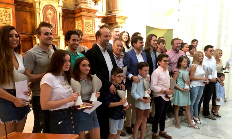 Los ganadores del II Circuito de Travesías a Nado por los pantanos de Jaén reciben sus premios
