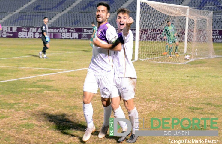 Nueva remontada del Real Jaén para adjudicarse el derbi ante el Atlético Mancha Real