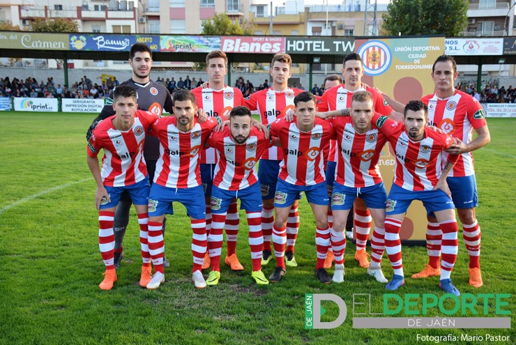 El Torredonjimeno no logra levantar el vuelo y cae frente al CF Motril