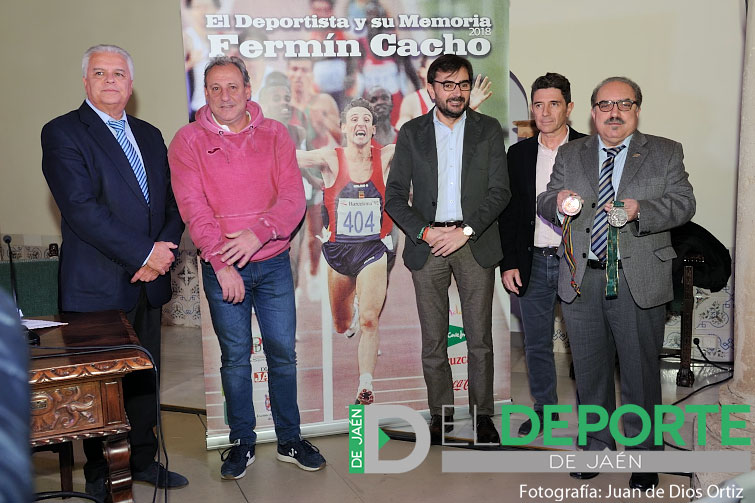 Fermín Cacho rememora en Jaén su dilatada carrera deportiva