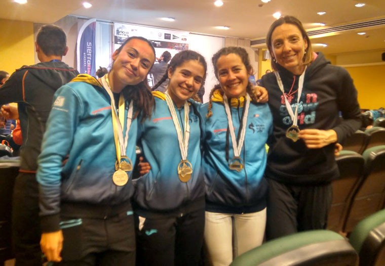 Silvia Lara y Andrea Arjona, del Club Sierra Sur de Jaén, campeonas de España de snowrunning en Sierra Nevada Silvia Lara y Andrea Arjona, campeonas de España de snowrunning