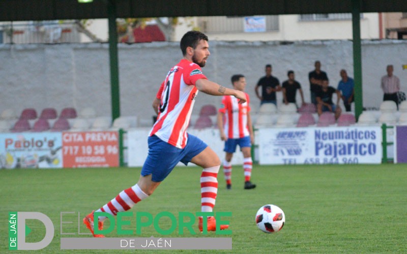 La UDC Torredonjimeno golea a un Martos CD que se complica la permanencia