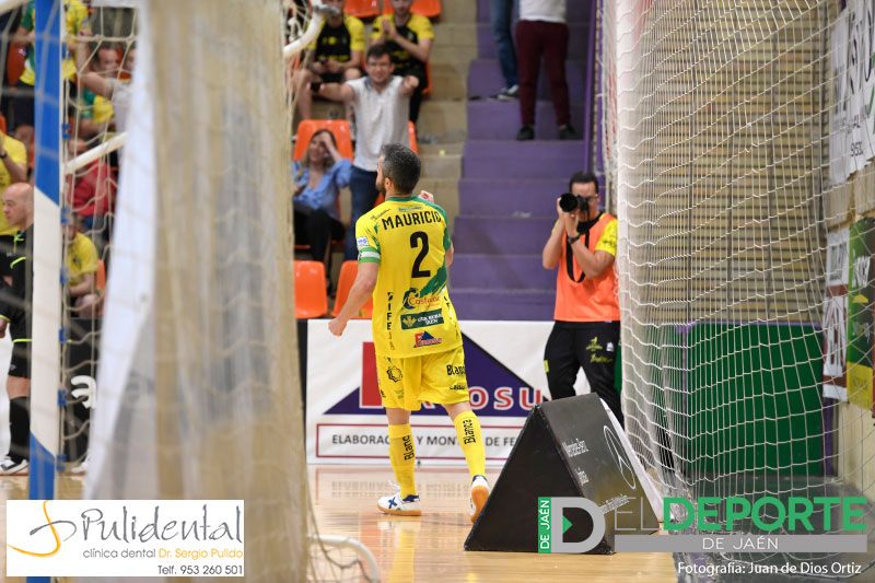 Mauricio entra en el quinteto ideal de la primera jornada de playoff