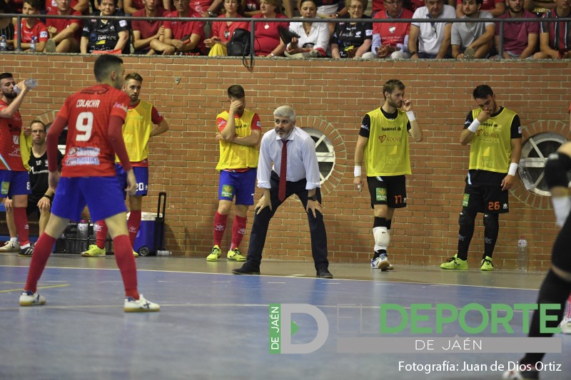 Javi Garrido seguirá al mando del Mengíbar FS