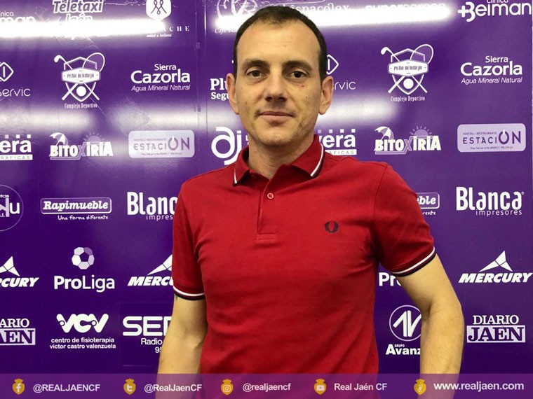 Alberto González ve clave que «la plantilla esté de la mejor forma a final de temporada» para el ascenso