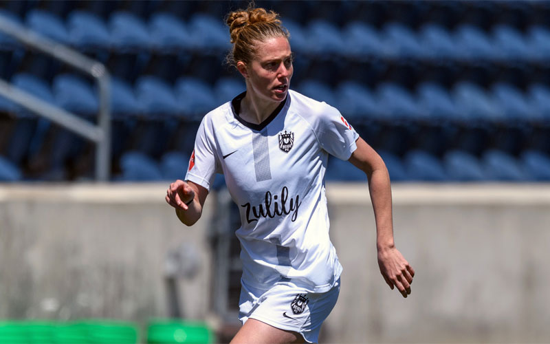 Celia Jiménez marca su primer gol en la NWSL Celia Jiménez en un partido con el Seattle Reign