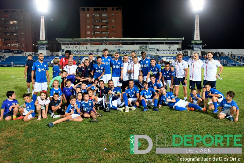 El Linares Deportivo se hace con el Trofeo Linarejos ante el Real Jaén