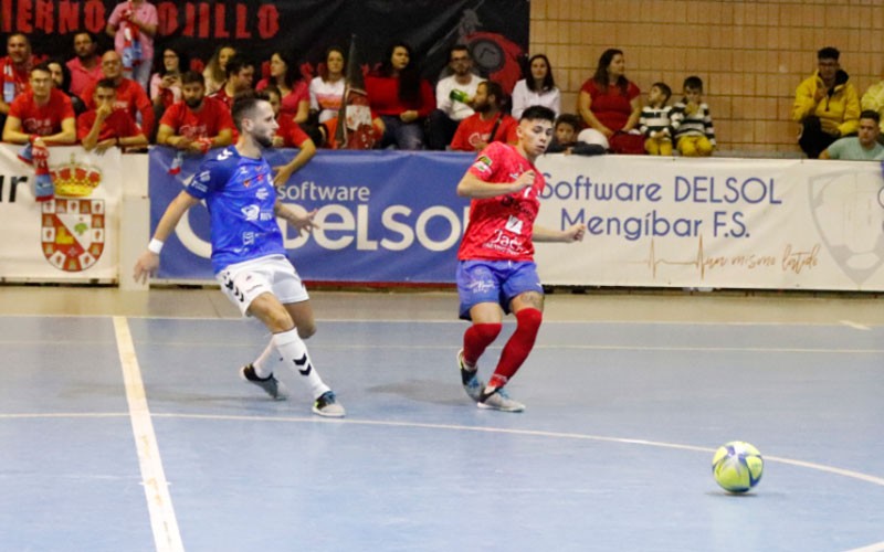 El Mengíbar FS cede un empate ante Bisontes Castellón