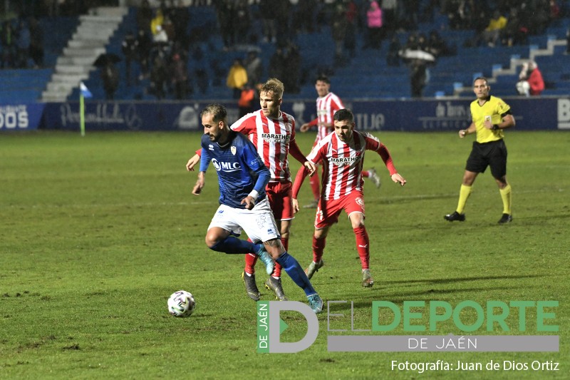 Una remontada del Girona acaba con el sueño de la Copa para el Linares