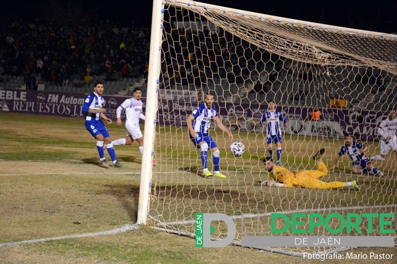 Accion del gol del Real jáen ante el alaves en copa del rey