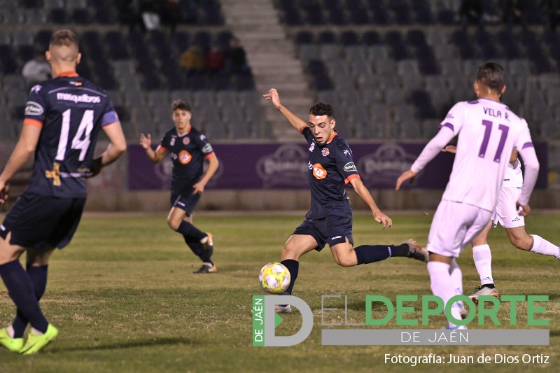 Los palos privan al Torredonjimeno de una victoria frente al Poli Almería