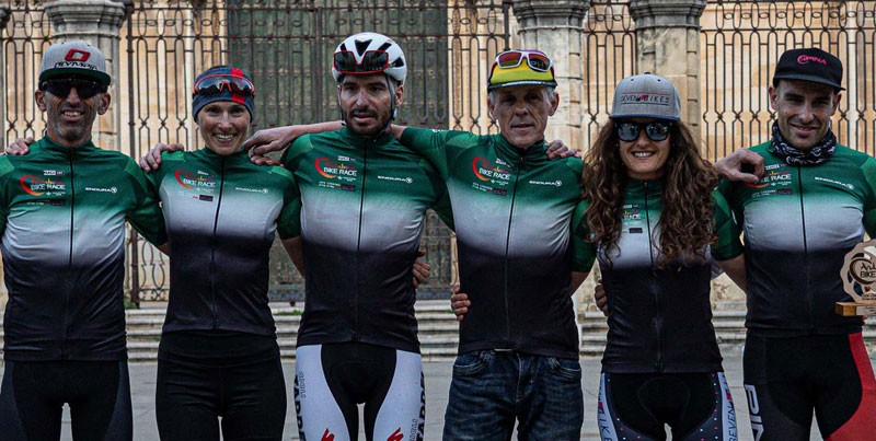 Triunfo de Francesco Failli y Blaza Pintaric en la etapa inaugural de la Andalucía Bike Race