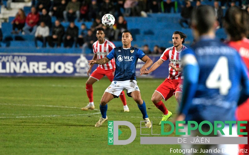 chendo en un partido con el linares deportivo