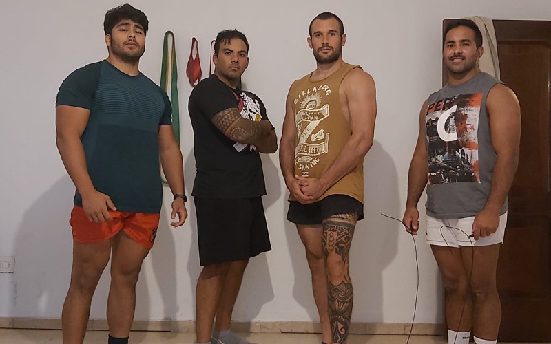 Los jugadores del Jaén Rugby entrenan en casa mientras esperan la decisión de la FER