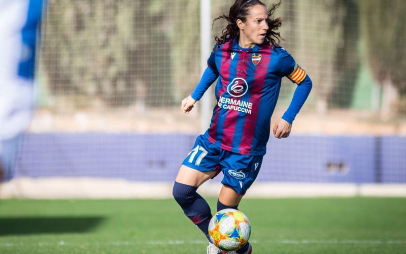 El acuerdo del primer equipo evita un ERTE en el Levante Femenino de María Alharilla