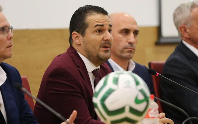 Pablo Lozano: «Haremos test a jugadores y cuerpos técnicos en el play off exprés»