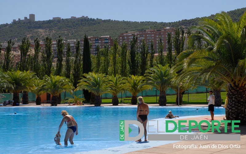 Horarios y precios piscinas municipales Jaén 2024
