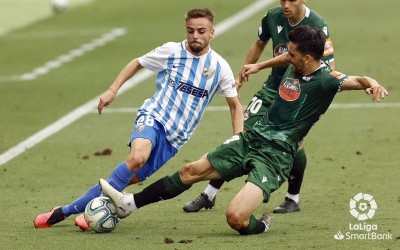 ismael casas en un partido con el málaga cf