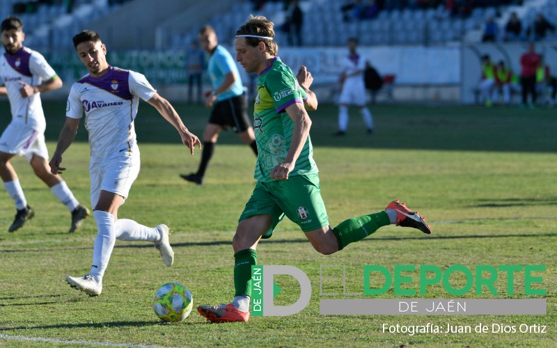 nando en un partido con el mancha real