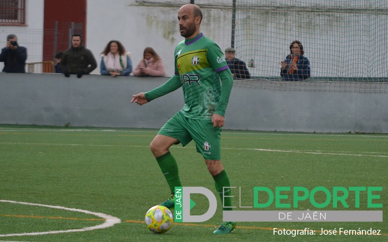 Óscar Quesada, una temporada más con el Mancha Real