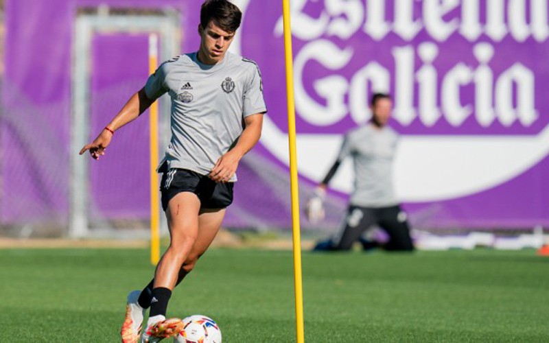 aguado en un entrenamiento con el Real Valladolid