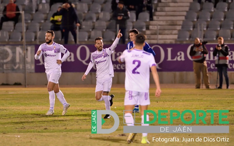 Álvaro Ocaña no seguirá en el Real Jaén y firma por el Vélez CF