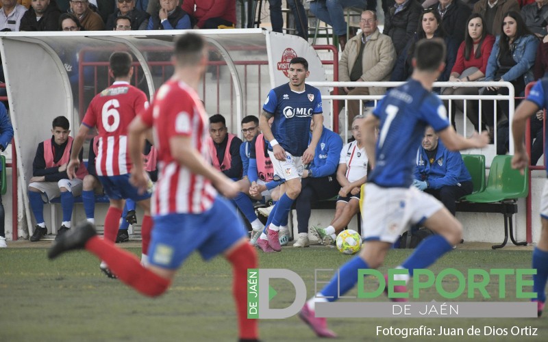 dani espejo en un partido con el linares deportivo